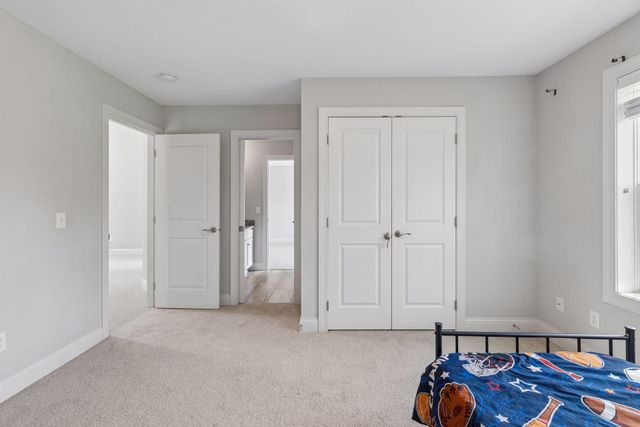 9080 Princeton Circle, Woodbury, MN 55125
