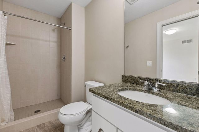 9080 Princeton Circle, Woodbury, MN 55125