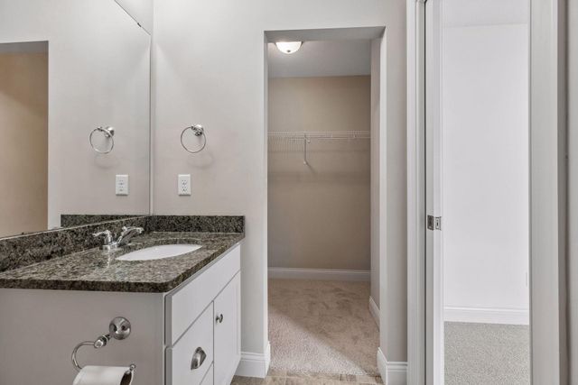 9080 Princeton Circle, Woodbury, MN 55125