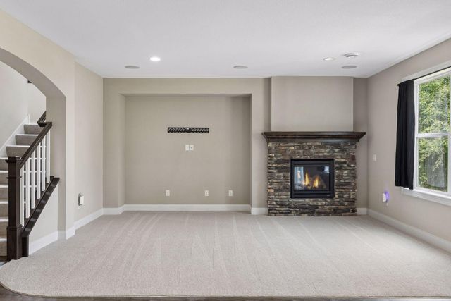 9080 Princeton Circle, Woodbury, MN 55125