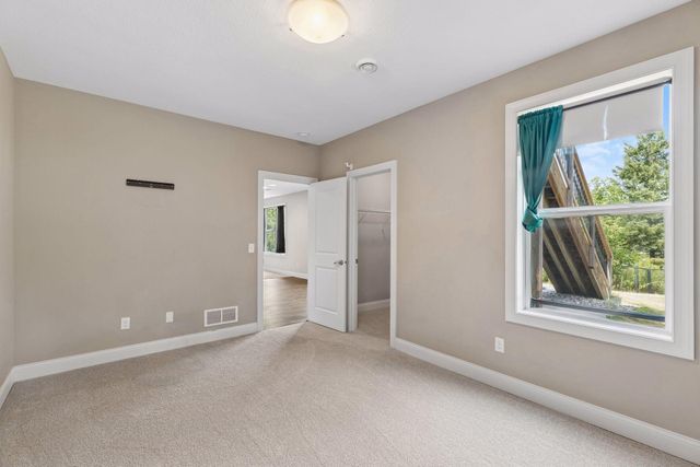 9080 Princeton Circle, Woodbury, MN 55125