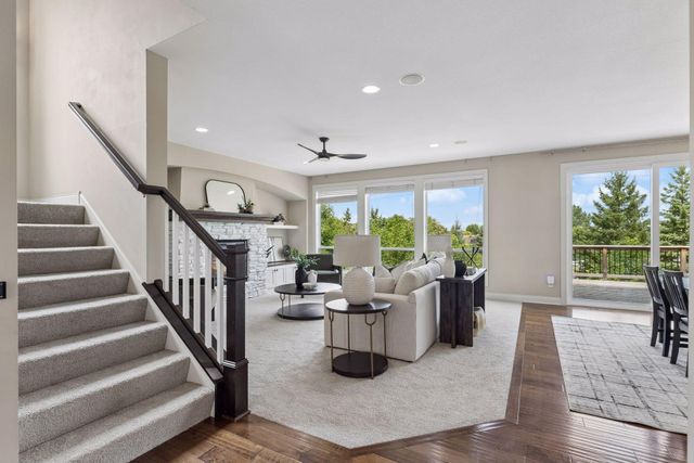9080 Princeton Circle, Woodbury, MN 55125