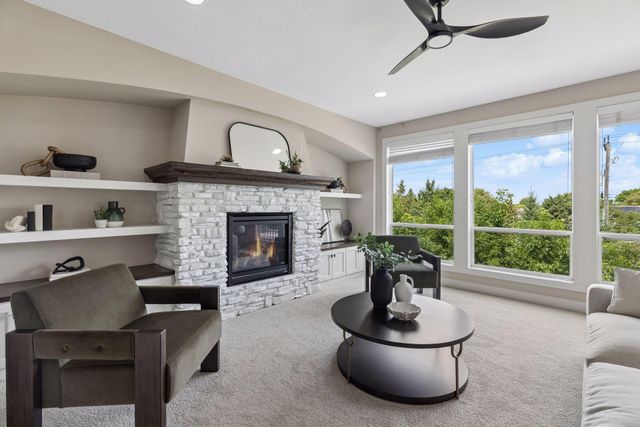 9080 Princeton Circle, Woodbury, MN 55125