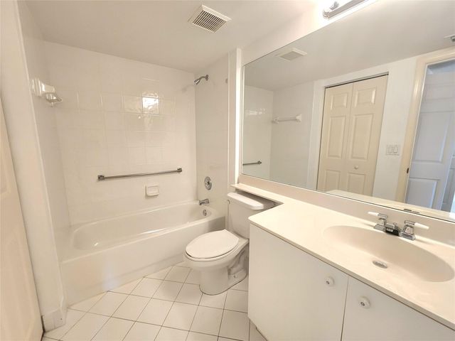 7751 Southampton Terrace 213, Tamarac, FL 33321