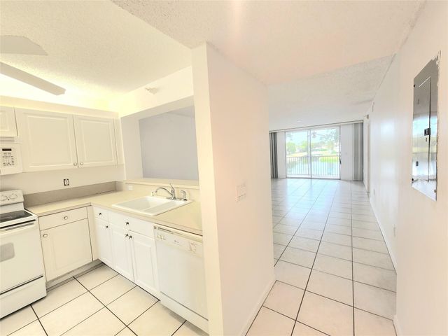 7751 Southampton Terrace 213, Tamarac, FL 33321