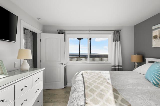 275 E Surfside Drive, Port Hueneme, CA 93041