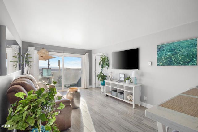 275 E Surfside Drive, Port Hueneme, CA 93041