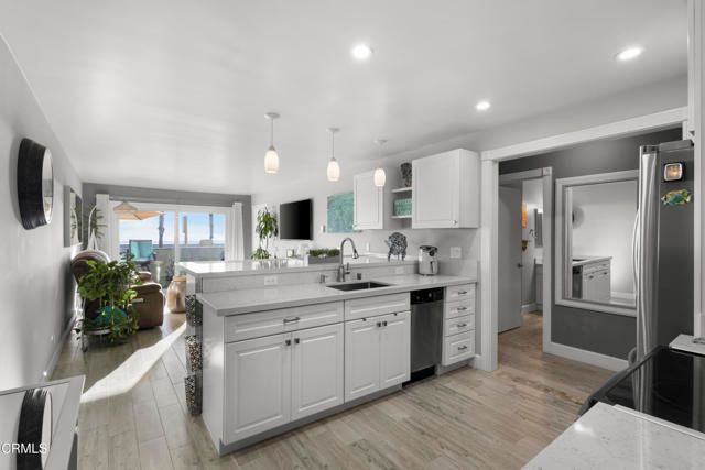 275 E Surfside Drive, Port Hueneme, CA 93041