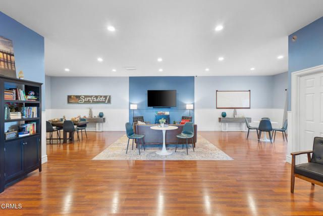 275 E Surfside Drive, Port Hueneme, CA 93041