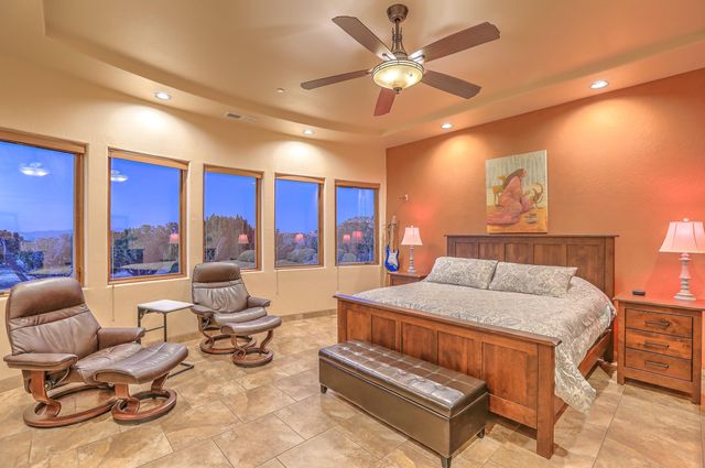 255 DIAMOND TAIL Road, Placitas, NM 87043