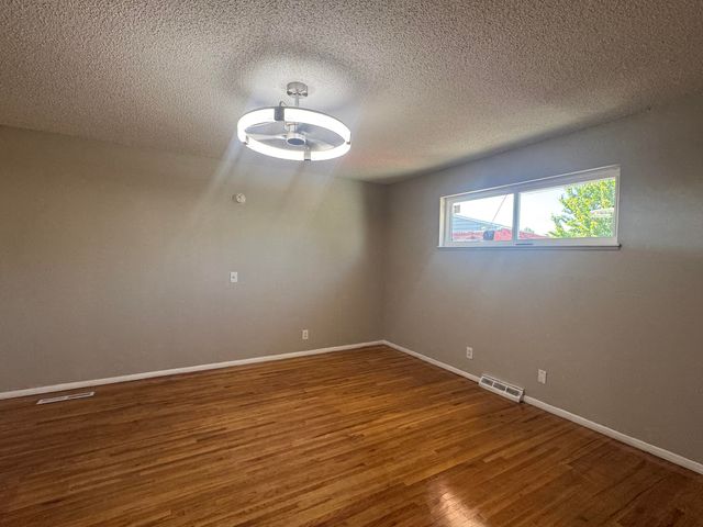 7700 Palo Duro Avenue NE, Albuquerque, NM 87110