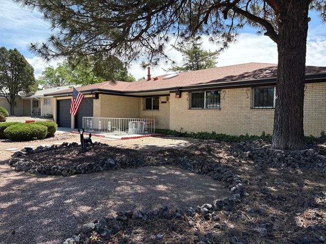 7700 Palo Duro Avenue NE, Albuquerque, NM 87110