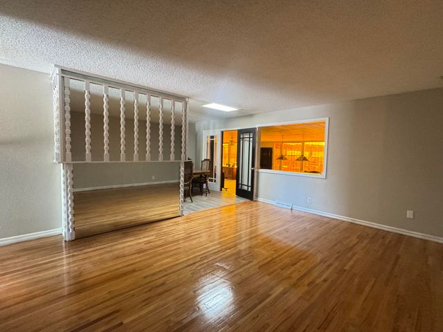 7700 Palo Duro Avenue NE, Albuquerque, NM 87110