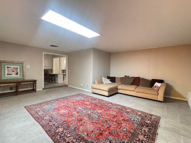 7700 Palo Duro Avenue NE, Albuquerque, NM 87110