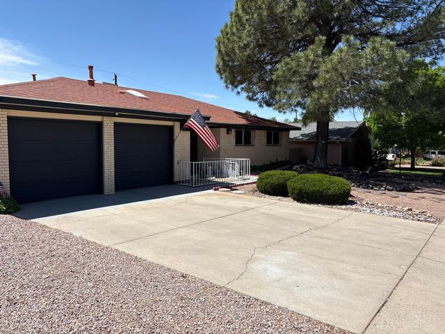 7700 Palo Duro Avenue NE, Albuquerque, NM 87110