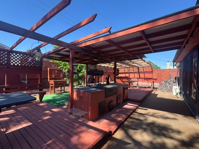 7700 Palo Duro Avenue NE, Albuquerque, NM 87110