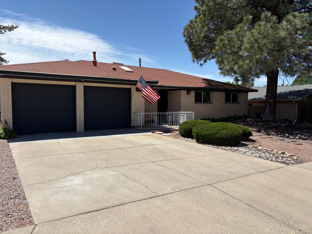 7700 Palo Duro Avenue NE, Albuquerque, NM 87110