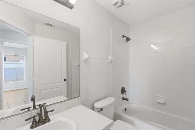 38 VANNA COURT, Orlando, FL 32807