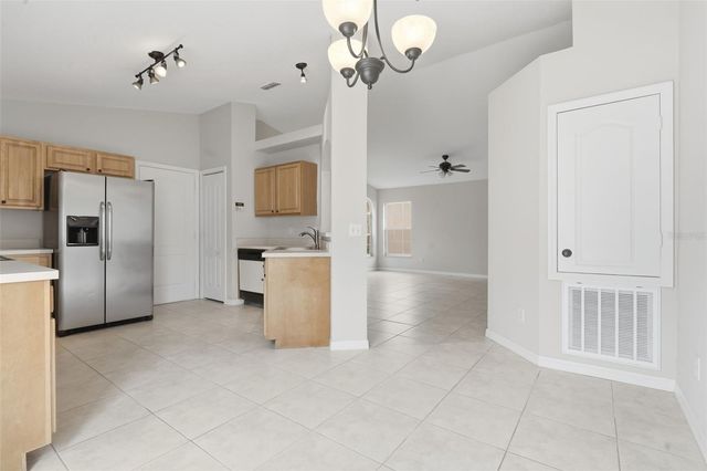 38 VANNA COURT, Orlando, FL 32807