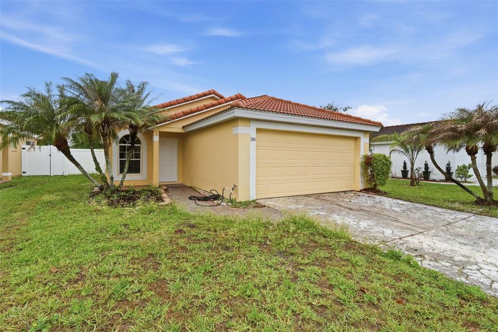 38 VANNA COURT, Orlando, FL 32807