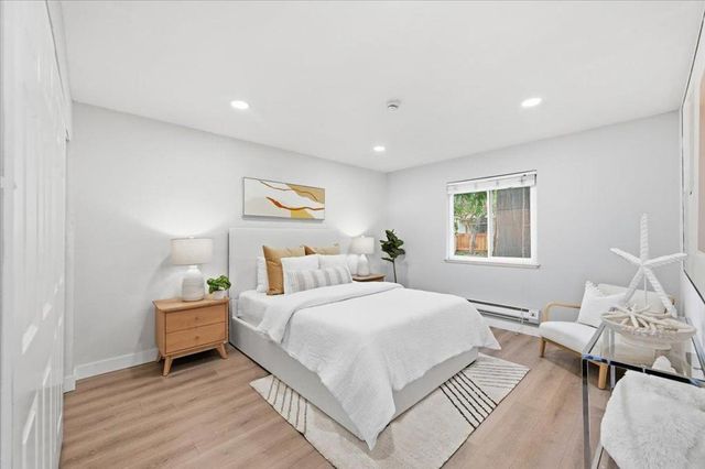723 Sierra Vista Avenue 2, Mountain View, CA 94043