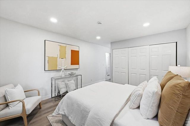 723 Sierra Vista Avenue 2, Mountain View, CA 94043