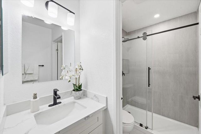 723 Sierra Vista Avenue 2, Mountain View, CA 94043