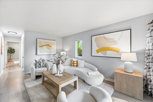 723 Sierra Vista Avenue 2, Mountain View, CA 94043