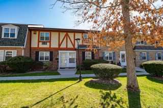 21 Glen Hollow Drive G30, Holtsville, NY 11742
