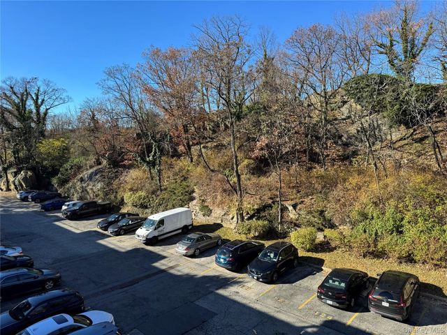 1101 Midland Avenue 402, Bronxville, NY 10708
