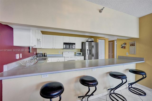 17700 N Bay Rd 805, Sunny Isles Beach, FL 33160