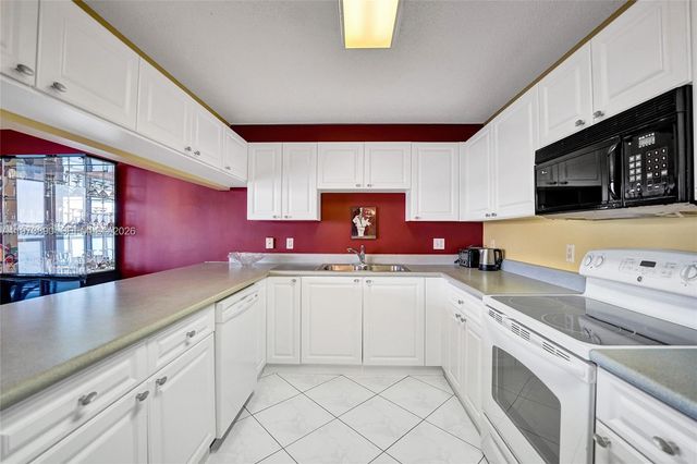 17700 N Bay Rd 805, Sunny Isles Beach, FL 33160