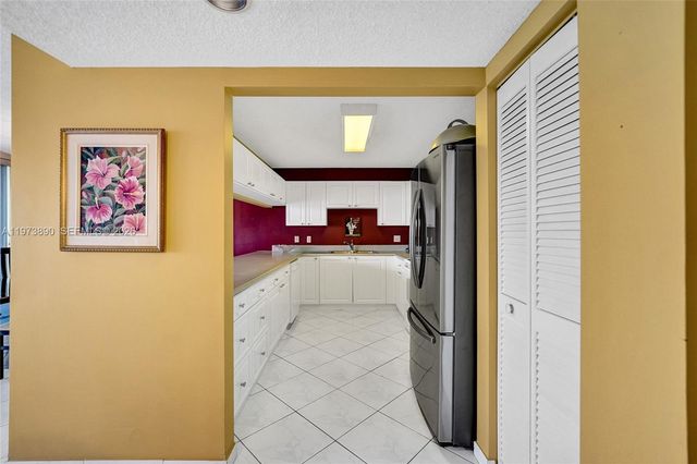 17700 N Bay Rd 805, Sunny Isles Beach, FL 33160