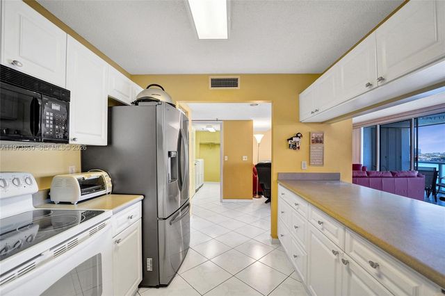 17700 N Bay Rd 805, Sunny Isles Beach, FL 33160