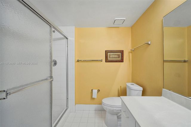 17700 N Bay Rd 805, Sunny Isles Beach, FL 33160