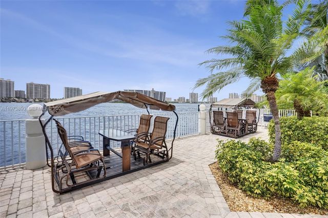 17700 N Bay Rd 805, Sunny Isles Beach, FL 33160
