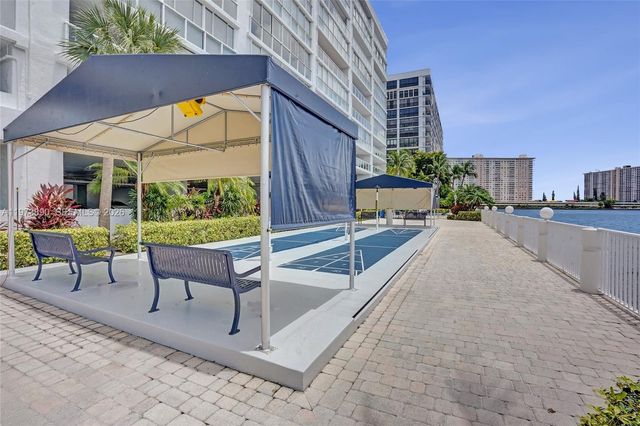 17700 N Bay Rd 805, Sunny Isles Beach, FL 33160