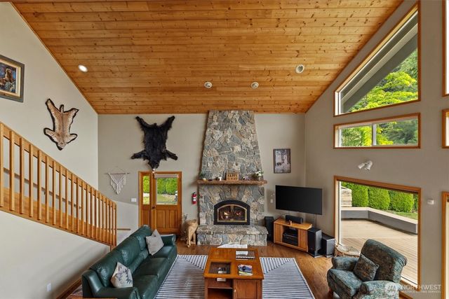 691 Pebble Beach Drive, Cle Elum, WA 98922