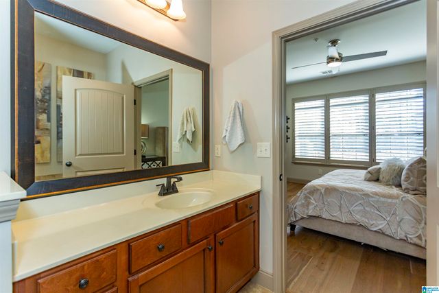 504 Riverhaven Pl Unit 504, Hoover, AL 35244