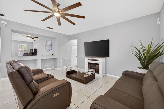 5806 NW Breezy Brook Court, Port St. Lucie, Port St Lucie, FL 34986