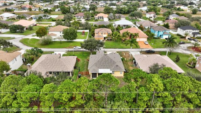 5806 NW Breezy Brook Court, Port St. Lucie, Port St Lucie, FL 34986
