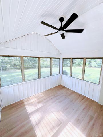 198 Woodbridge Lane, Spout Spring, VA 24593