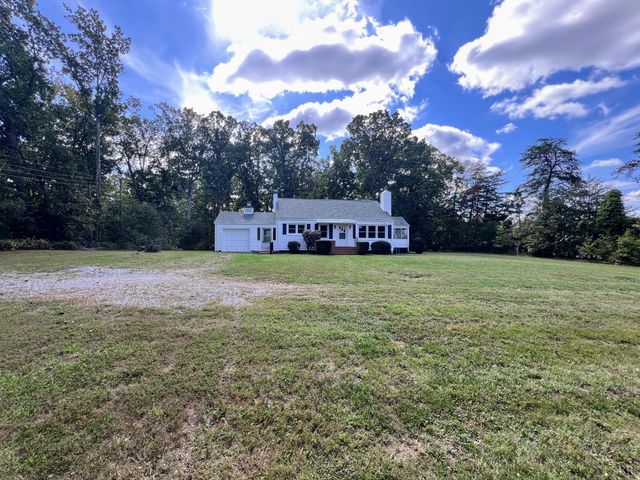 198 Woodbridge Lane, Spout Spring, VA 24593