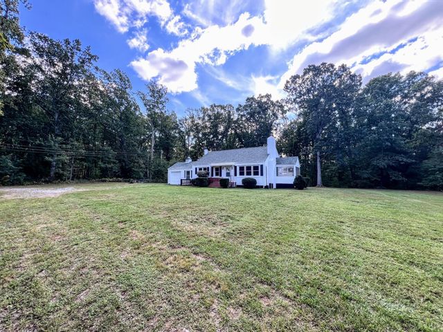 198 Woodbridge Lane, Spout Spring, VA 24593