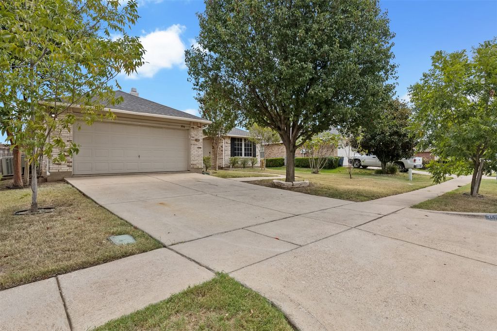 3516 Quannah Drive, Grand Prairie, TX 75052