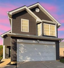 185 Autumn Oaks Drive, Troy, MO 63379