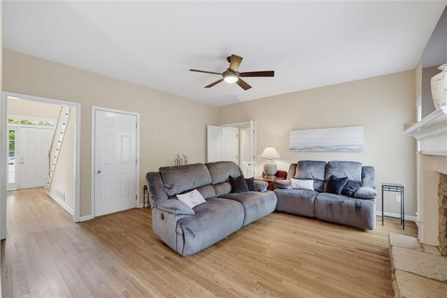 211 Sweetbriar Lane, Canton, GA 30115