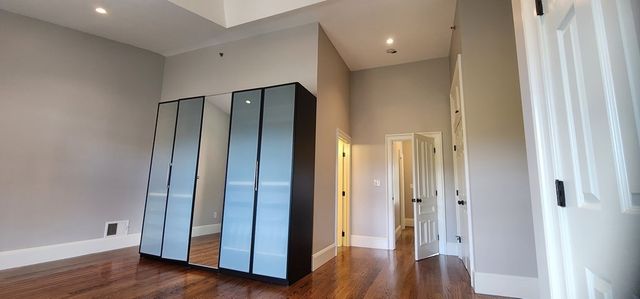 118 F, Boston, MA 02127