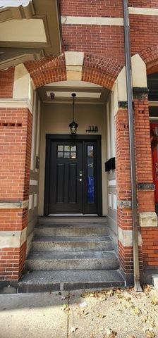 118 F, Boston, MA 02127
