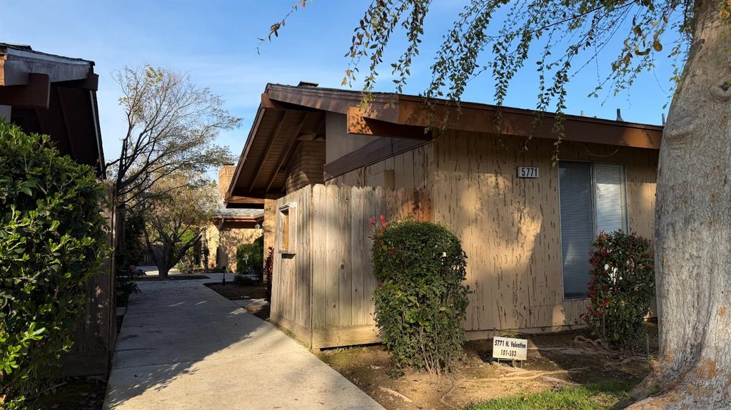 Image 1 of property listing at 5707 N Valentine Avenue # 101, Fresno, CA 93711